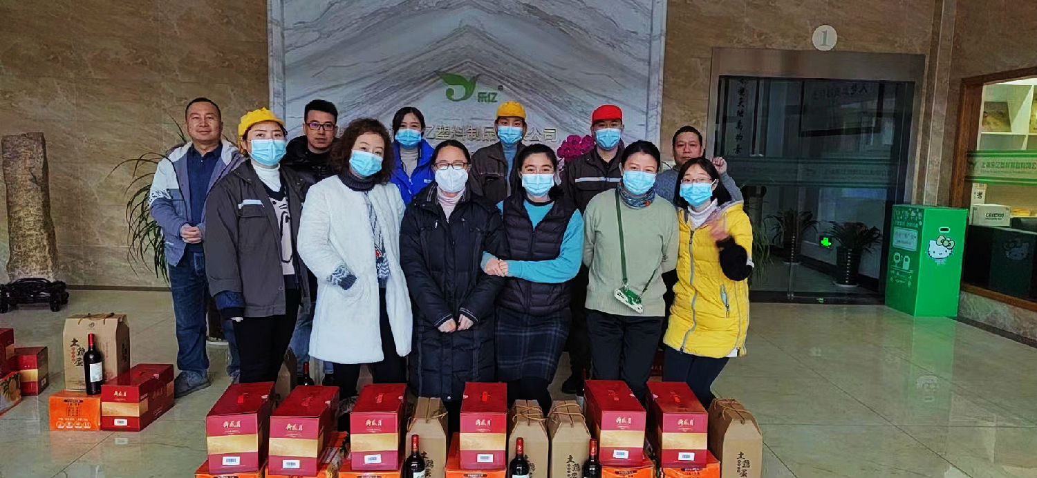 礼包_副本.jpg 礼包_副本.jpg